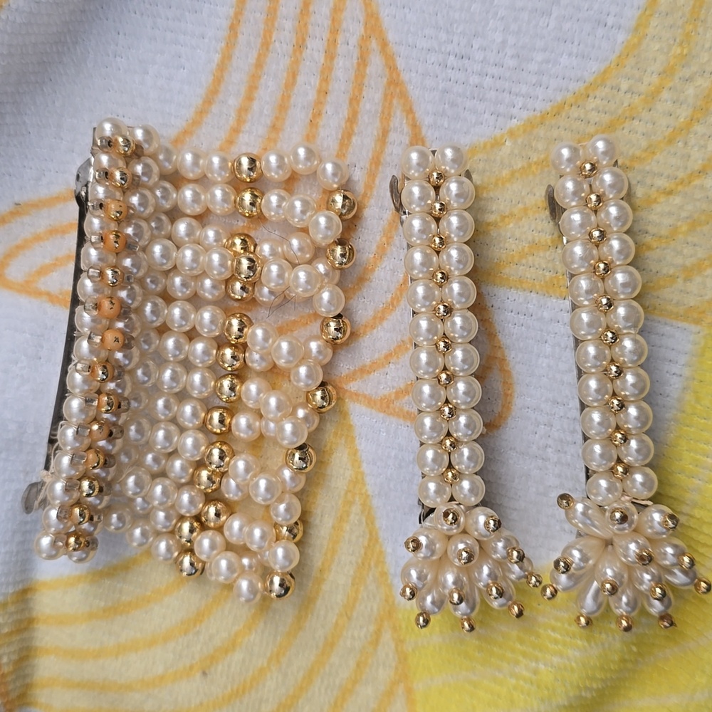 EUC - Vintage Faux Pearl and Gold Beads Hair Clips, Bundle of 3